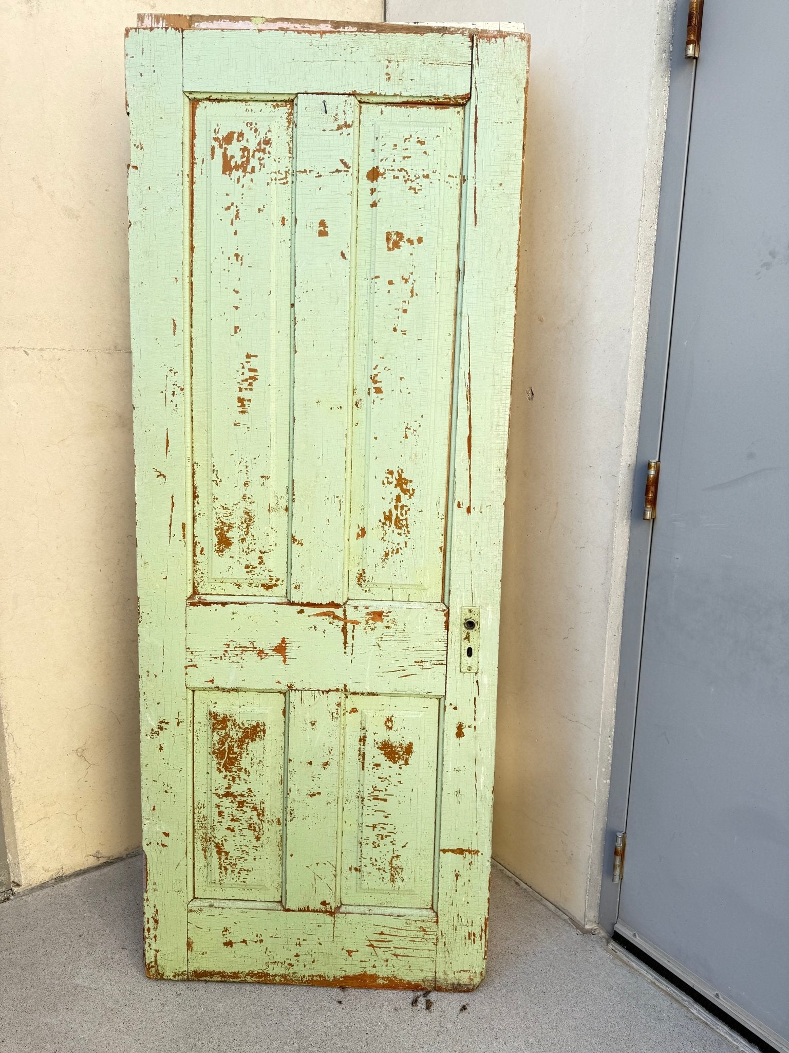 Antique Door Green - Beau Kisses