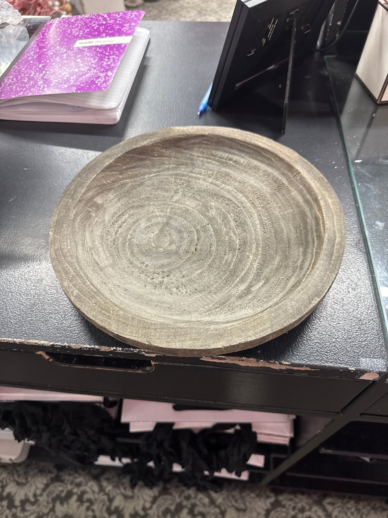 Distressed Circular Tray - Beau Kisses