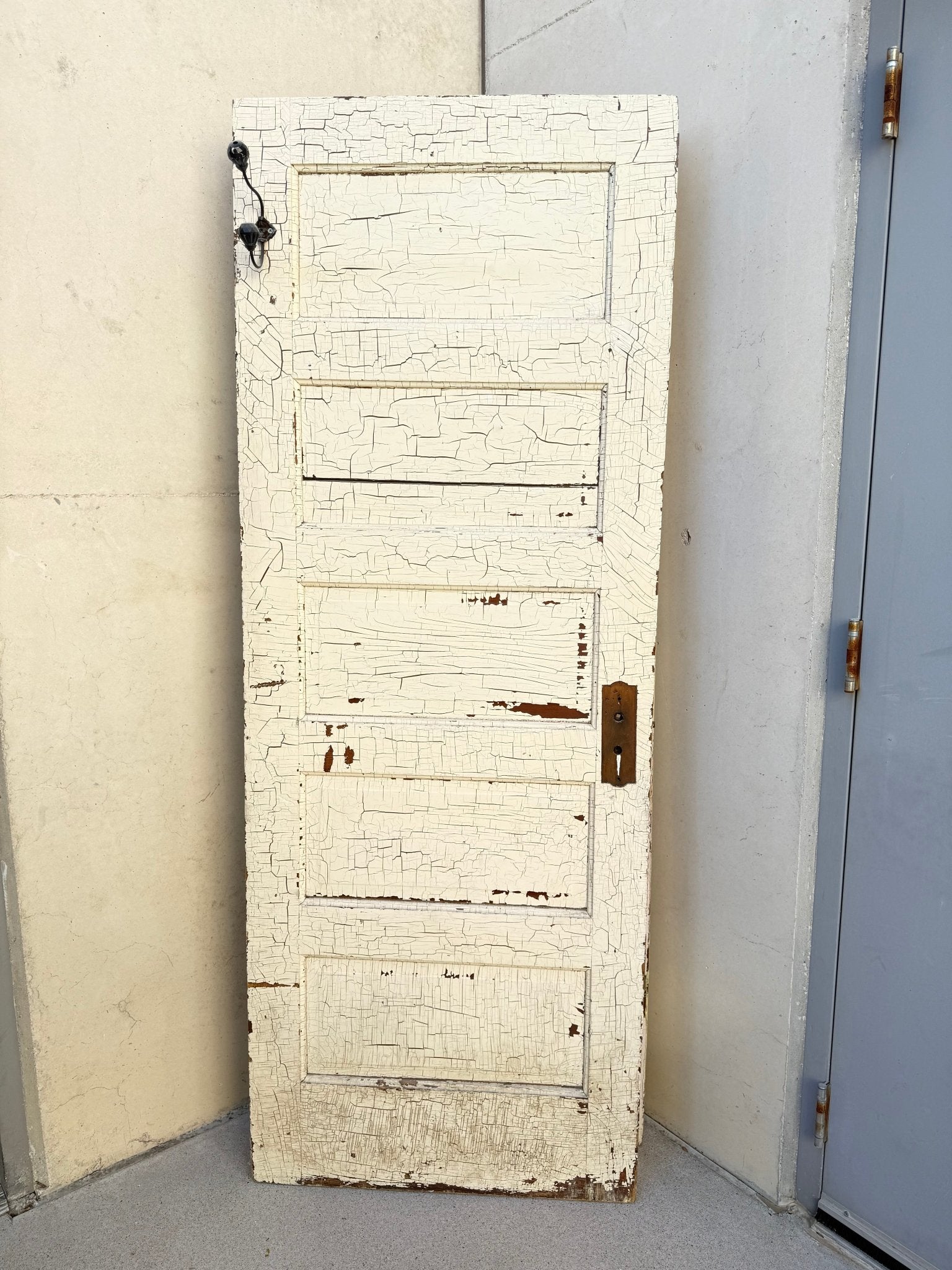 Antique Door - Beau Kisses