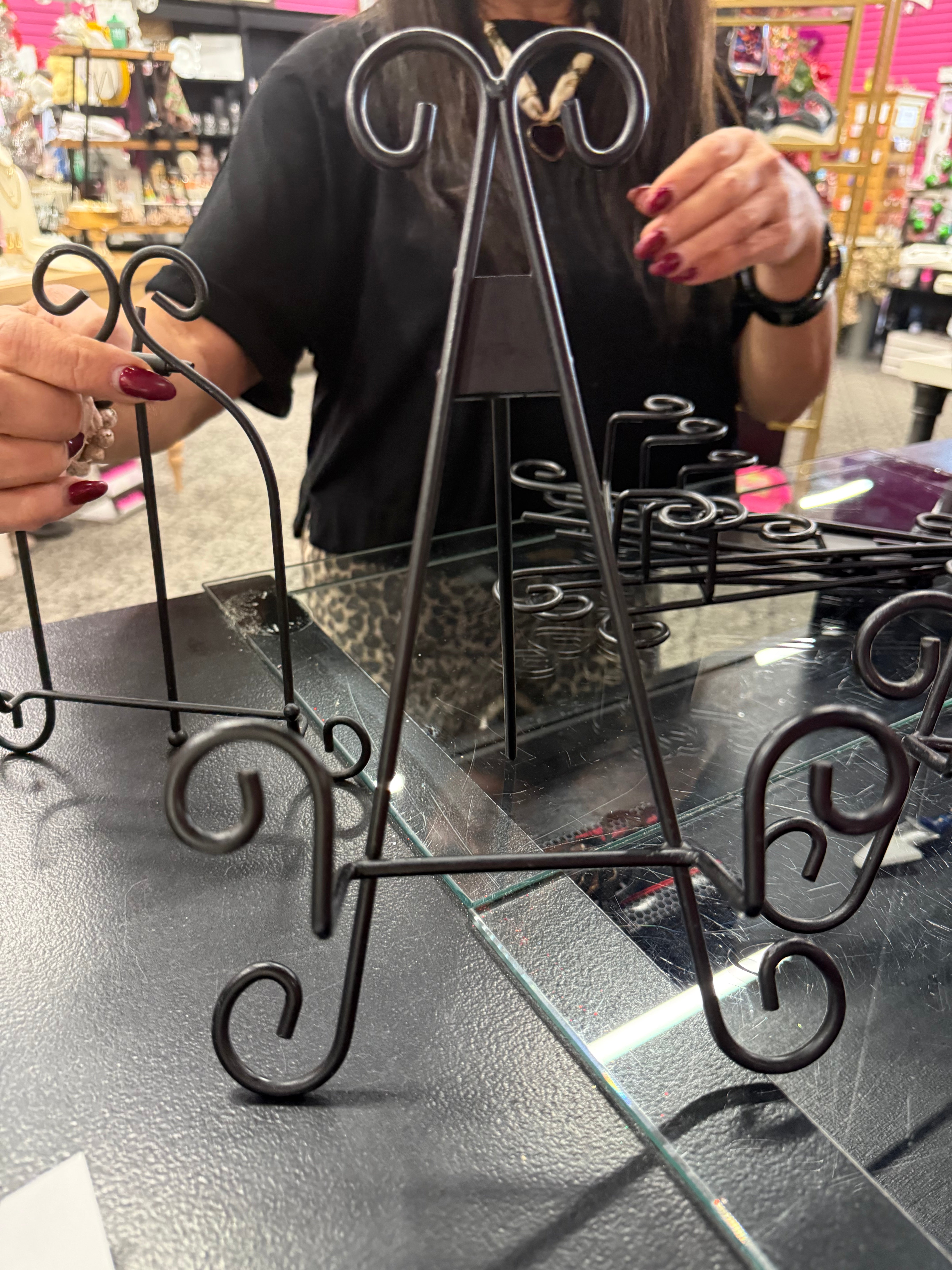 Black Metal Easel Display Medium