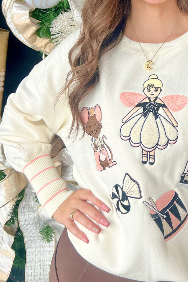 Nutcracker Chenille Patch Crewneck Belgian Cream