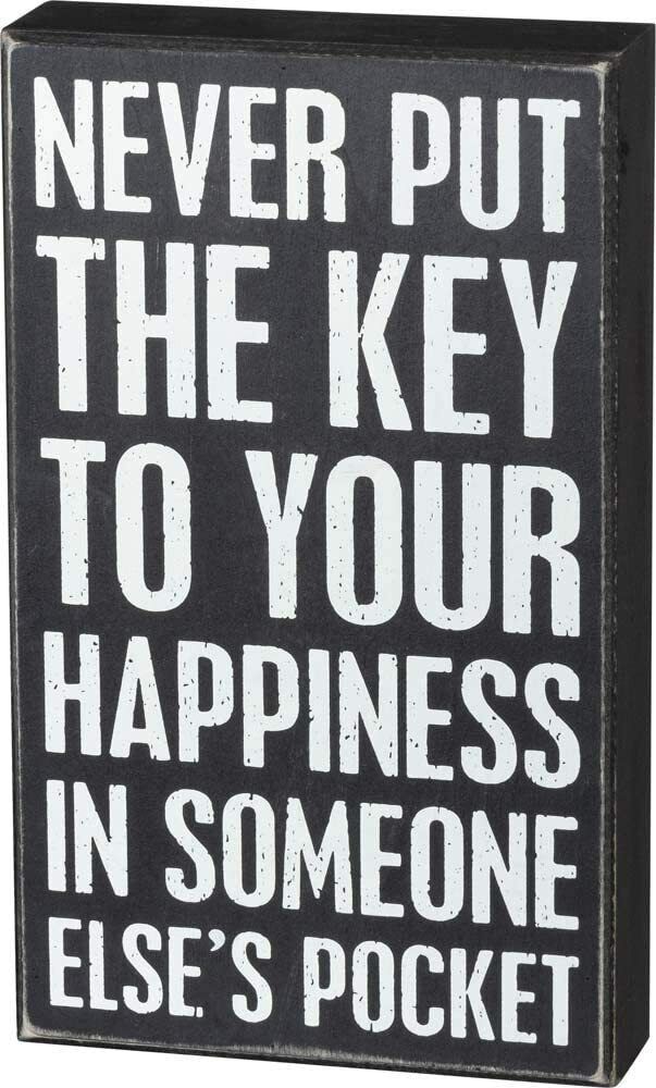 BOX SIGN KEY TO HAPPINESS